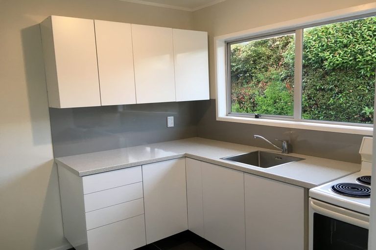 Photo of property in 1/13 Dolbear Street, Titirangi, Auckland, 0604