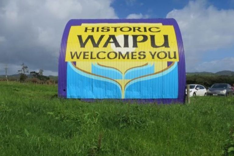 Photo of property in 38 Ferry Road, Waipu, 0510