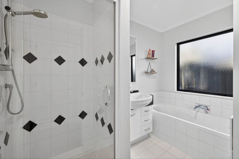Photo of property in 14 Pascoe Drive, Woodend, 7610