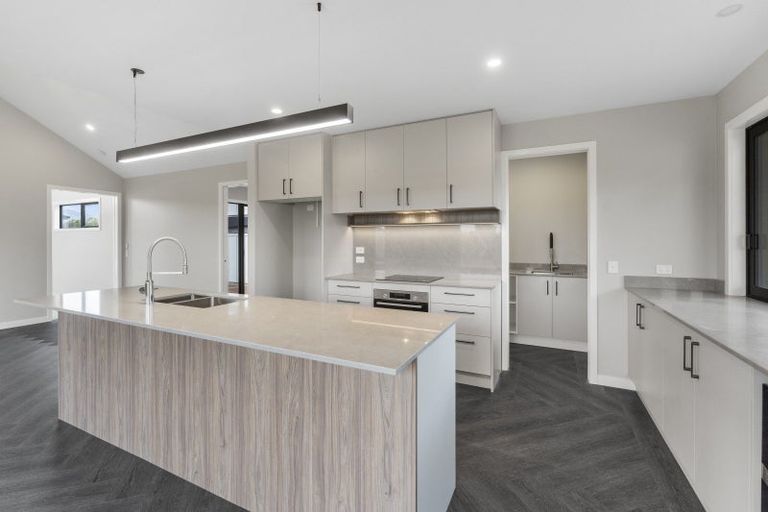 Photo of property in 10 Te Puke Te Ao Way, Otaki, 5512