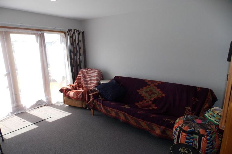 Photo of property in 32 Pioneer Highway, Awapuni, Palmerston North, 4412