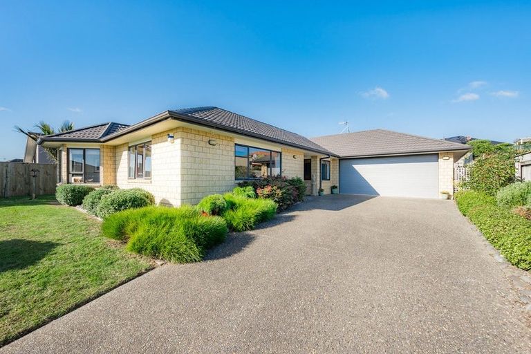 Photo of property in 153 Milne Drive, Paraparaumu, 5032