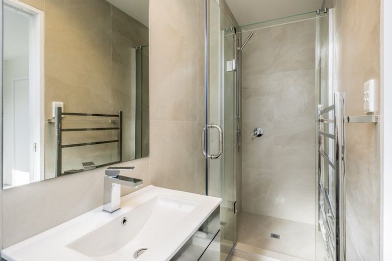Photo of property in 23 Crestview Rise, Papakura, 2110