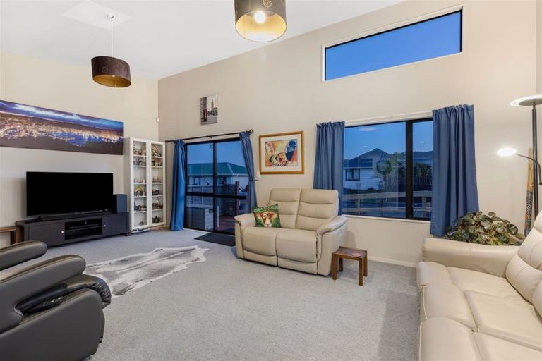 Photo of property in 35 Grimsby Grove, Wainuiomata, Lower Hutt, 5014