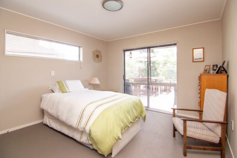 Photo of property in 8 Northbrook Court, Roslyn, Palmerston North, 4414