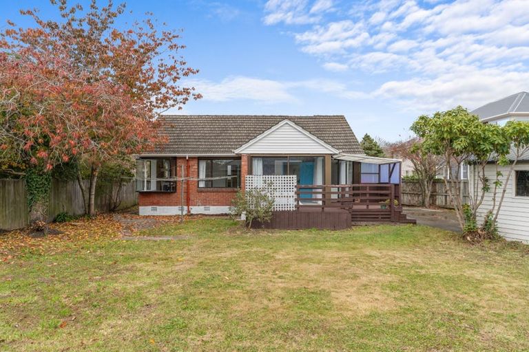 Photo of property in 6 Lyall Place, Bryndwr, Christchurch, 8053