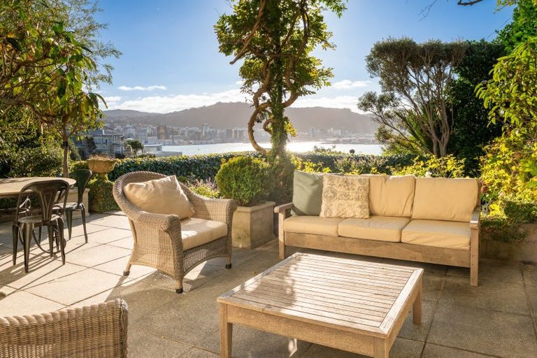 Photo of property in 5 Telford Terrace, Oriental Bay, Wellington, 6011