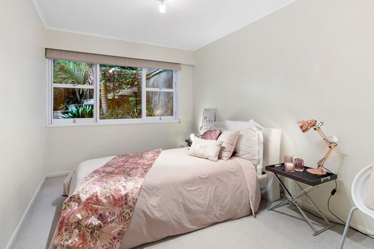 Photo of property in 67 Kohu Road, Titirangi, Auckland, 0604