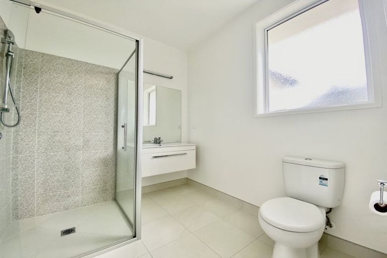 Photo of property in 71 Hayfield Way, Karaka, Papakura, 2113