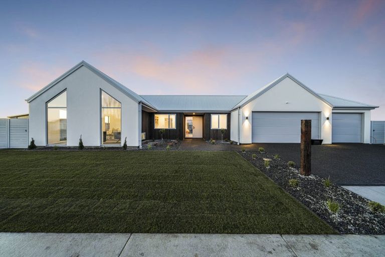 Photo of property in 2 Sutton Street, Rangiora, 7400