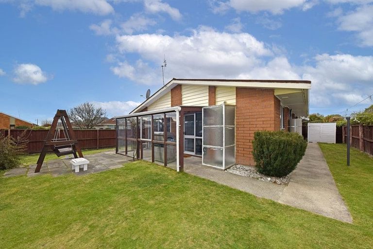 Photo of property in 3 Ansonby Street, Russley, Christchurch, 8042