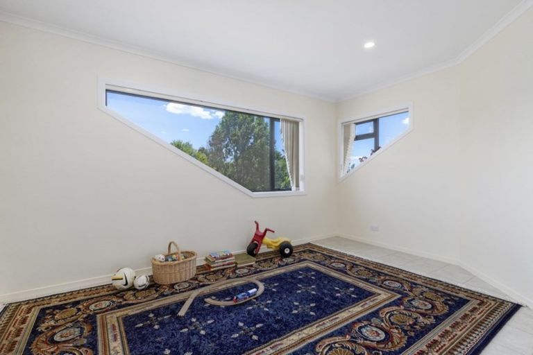 Photo of property in 43 Montrose Crescent, Huntington, Hamilton, 3210