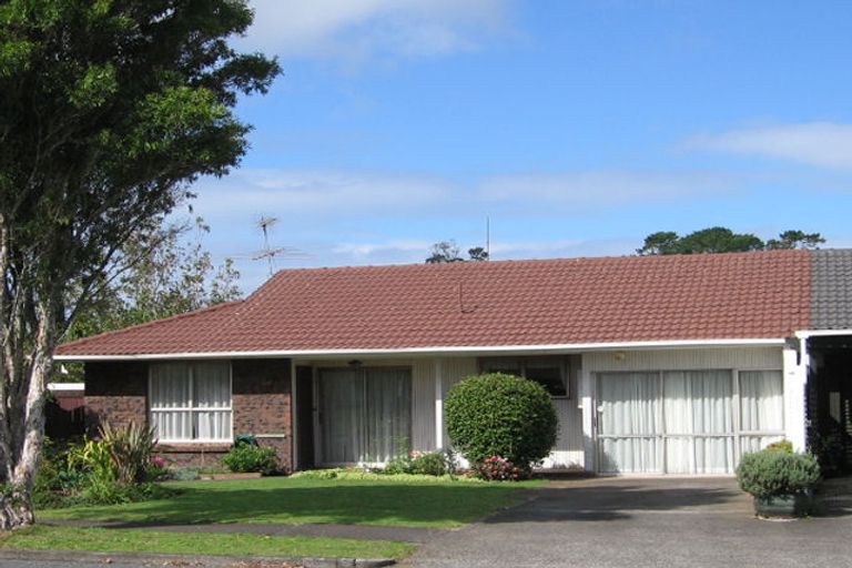 Photo of property in 2/3 Tyrian Close, Half Moon Bay, Auckland, 2012