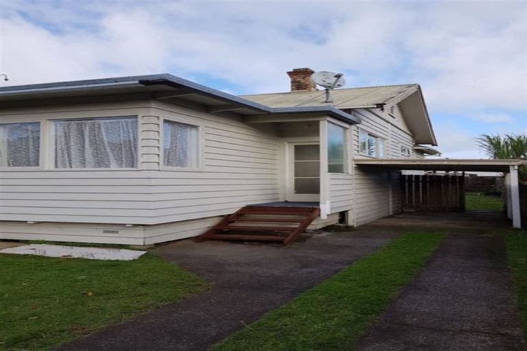 Photo of property in 1/6 Arcadia Crescent, Bayview, Auckland, 0629