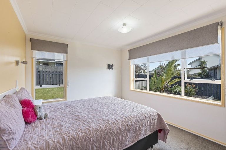 Photo of property in 27 Glamis Avenue, Bell Block, New Plymouth, 4312