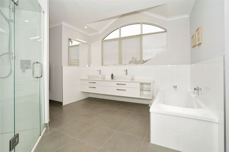 Photo of property in 10 Helmsdale Court, Huntington, Hamilton, 3210