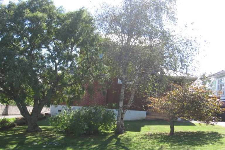 Photo of property in 15 Routley Drive, Glen Eden, Auckland, 0602