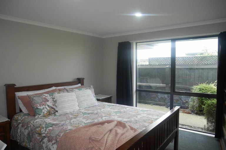 Photo of property in 29 Mataroa Place, Parklands, Christchurch, 8083