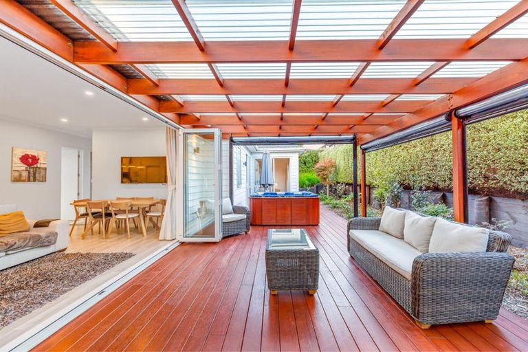 Photo of property in 12 Dinning Road, Riverhead, 0820