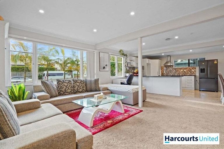 Photo of property in 5 Cornwall Road, Papatoetoe, Auckland, 2025