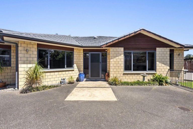 Photo of property in 2a Wallath Road, Westown, New Plymouth, 4310