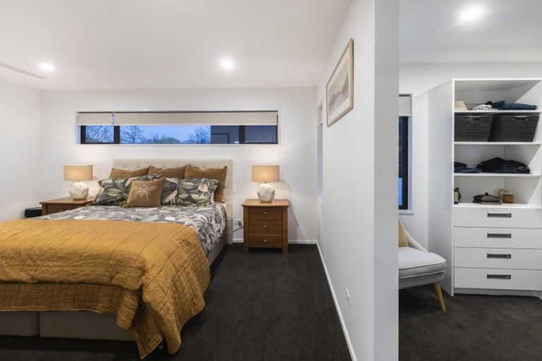 Photo of property in 21 Aikmans Road, Merivale, Christchurch, 8014