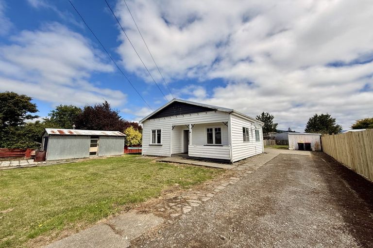 Photo of property in 63 Elles Road, Otautau, 9610