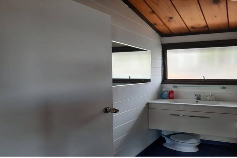 Photo of property in 98 Conclusion Street, Ascot Park, Porirua, 5024