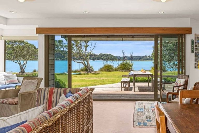 Photo of property in 42 Harbour View Road, Point Wells, Warkworth, 0986