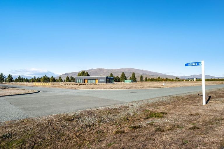 Photo of property in 4 Neuman Road, Twizel, 7901