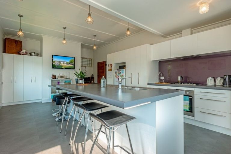 Photo of property in 1 Jones Place, Highbury, Palmerston North, 4412