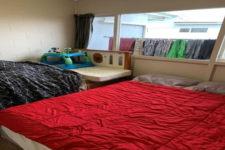 Photo of property in 18 Kent Street, Waiuku, 2123