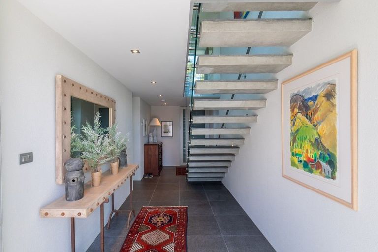 Photo of property in 15 Faulks Terrace, Wanaka, 9305