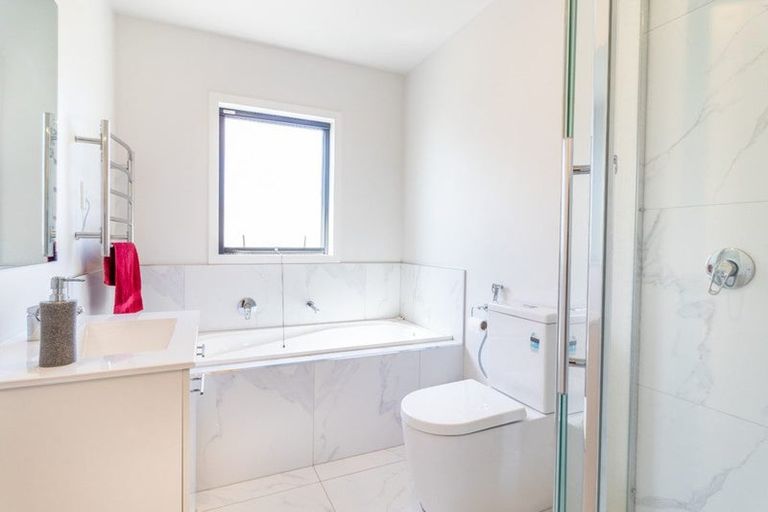 Photo of property in 17 Sapwood Crescent, Takanini, 2110