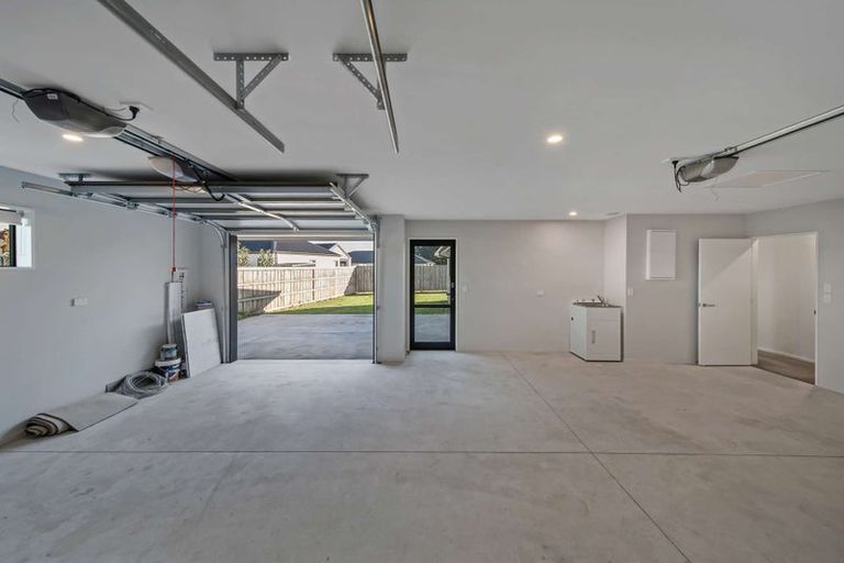 Photo of property in 1 Harrier Place, Amberley, 7410