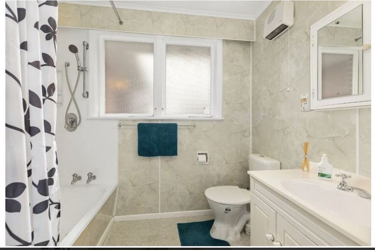 Photo of property in 25a Brasell Street, Fairfield, Lower Hutt, 5011