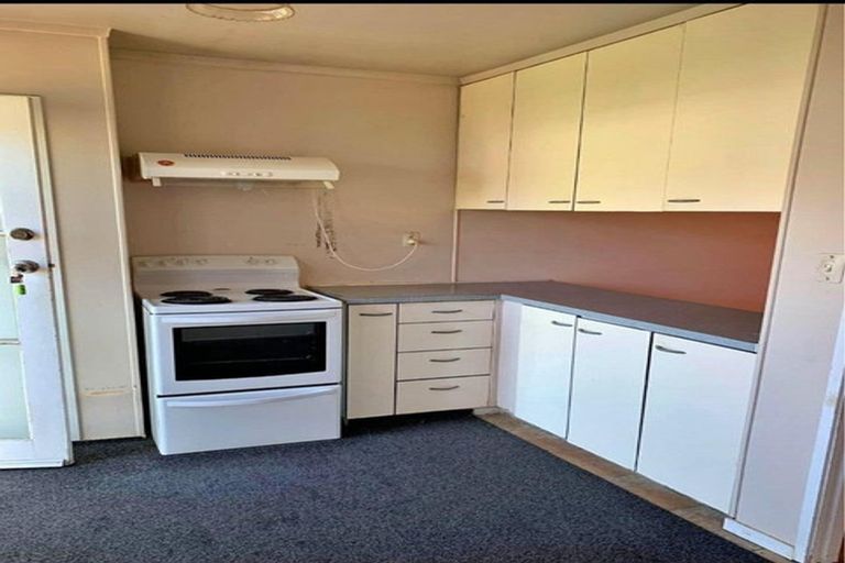 Photo of property in 2/54 Kenderdine Road, Papatoetoe, Auckland, 2025
