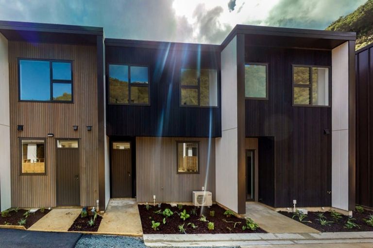 Photo of property in 49 Rua Kai Way, Brooklyn, Wellington, 6021