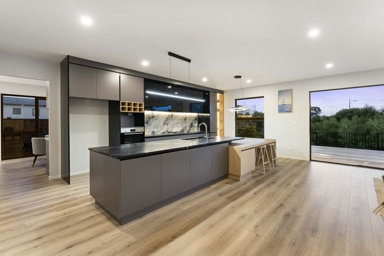 Photo of property in 17 Seagreen Avenue, Rosehill, Papakura, 2113