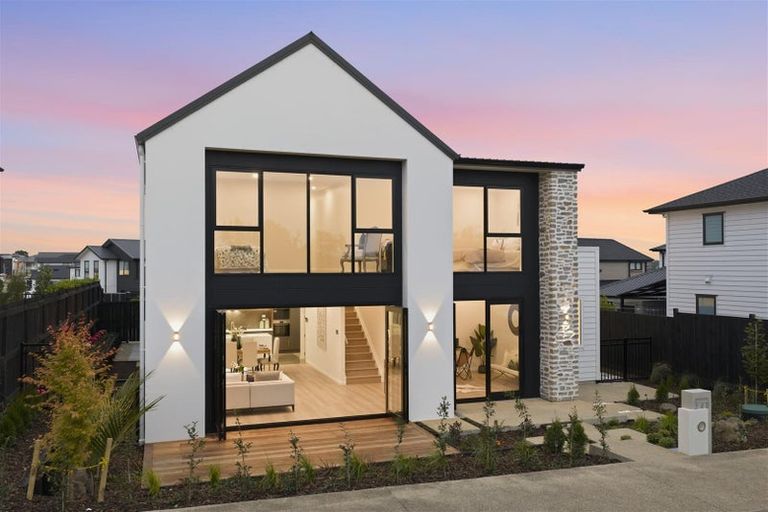 Photo of property in 240 Park Estate Road, Rosehill, Papakura, 2113