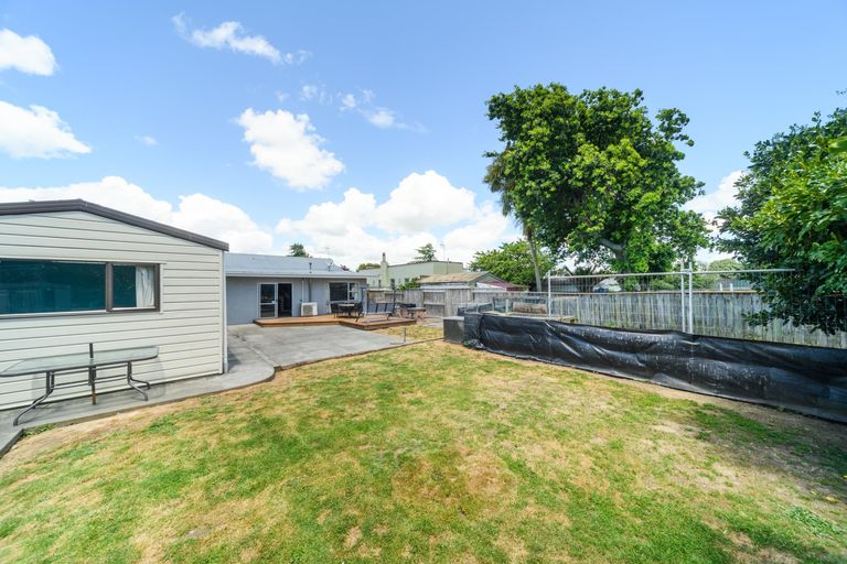 Photo of property in 18 Edwards Place, Terrace End, Palmerston North, 4410
