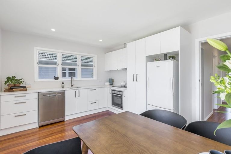 Photo of property in 787 Te Atatu Road, Te Atatu Peninsula, Auckland, 0610