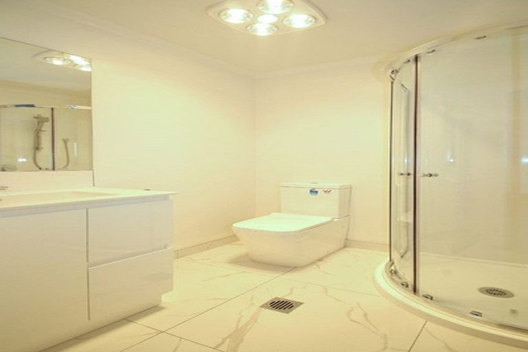 Photo of property in 107u4 Knighton Road, Hillcrest, Hamilton, 3216
