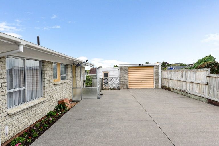 Photo of property in 8b Dovedale Place, Dinsdale, Hamilton, 3204