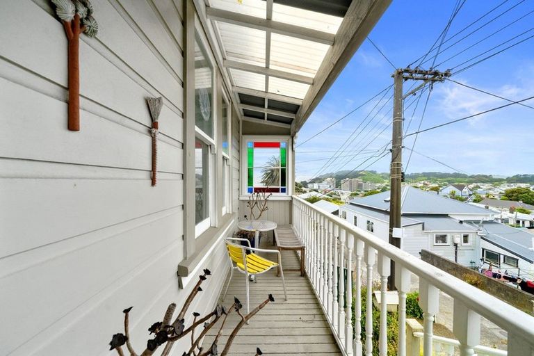 Photo of property in 16 Boyd Terrace, Newtown, Wellington, 6021