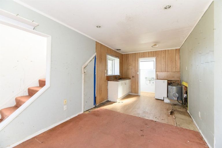 Photo of property in 3 Pendlebury Street, Green Bay, Auckland, 0604