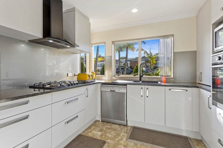 Photo of property in 8 Jelicich Court, Henderson, Auckland, 0612