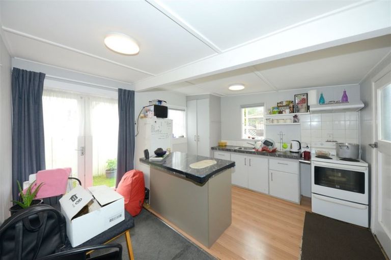 Photo of property in 32 Mackworth Street, Woolston, Christchurch, 8062