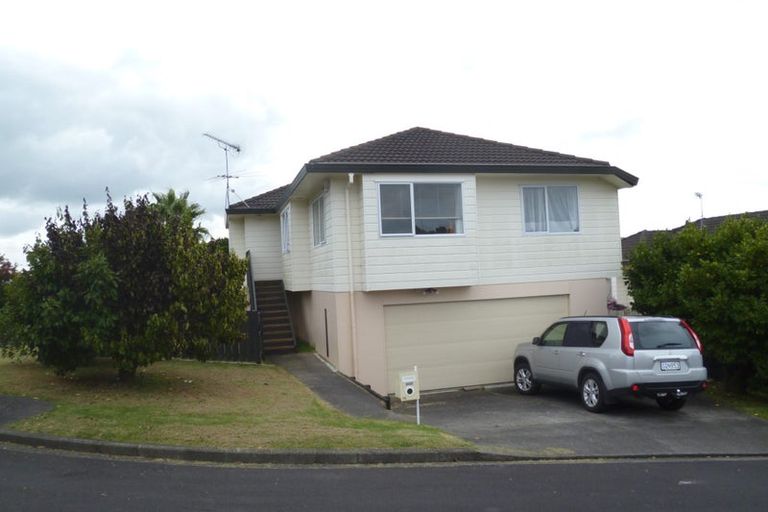 Photo of property in 2a Luxor Place, Massey, Auckland, 0614