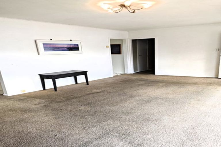 Photo of property in 38 Cutler Street, New Lynn, Auckland, 0600